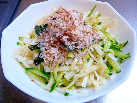 スライスするだけ!大根ときゅうりのサラダ